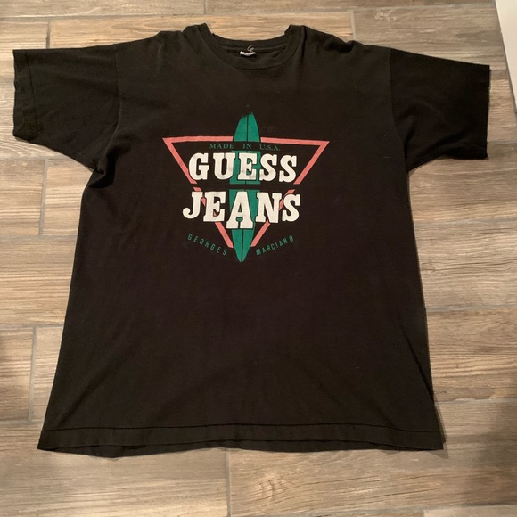 Guess Tee - Picture 1 of 3